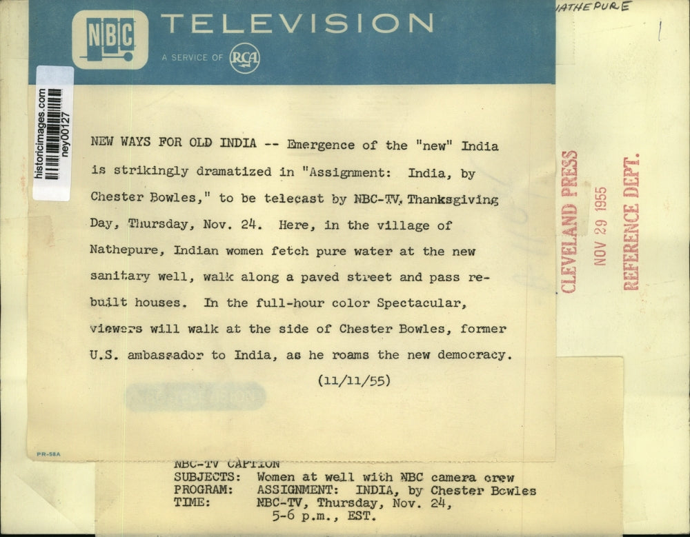 1955 Press Photo Scene of India by Chester Bowles Women at The Well - ney00127