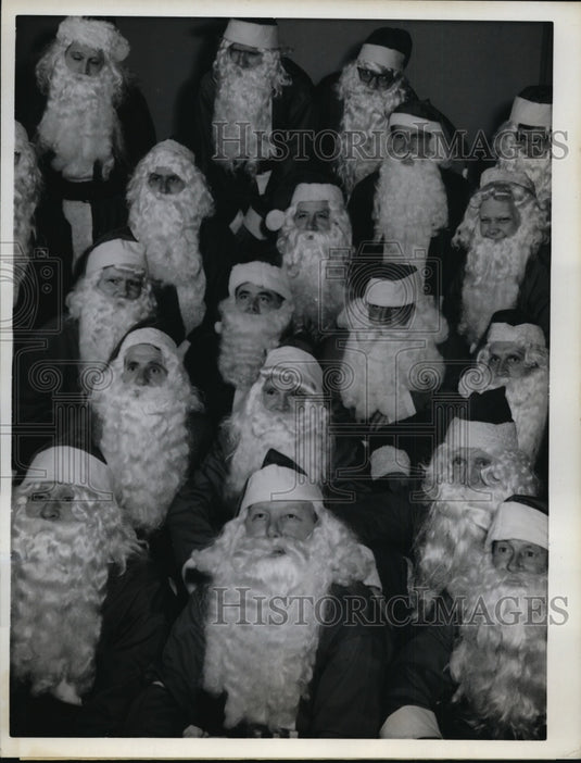 1961 Press Photo Actor Glenn Ford Dressed as Santa in A Pocketful of Miracles- Historic Images