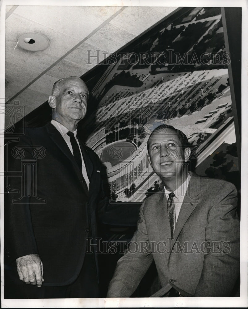 1966 Press Photo Baseball &amp; Football Commissioner William Eckert &amp; Pete Rozelle- Historic Images