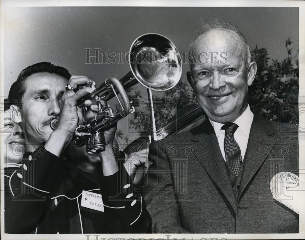 1960 Press Photo President Eisenhower & Welcoming Trumpeter in San Diego