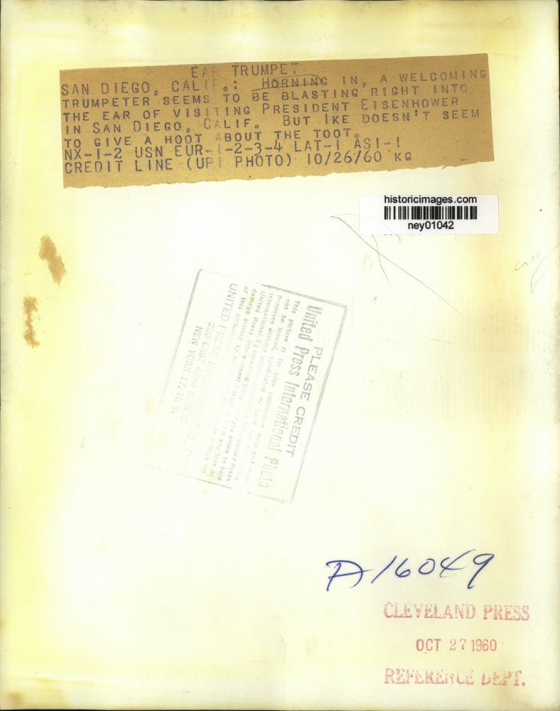 1960 Press Photo President Eisenhower & Welcoming Trumpeter in San Diego