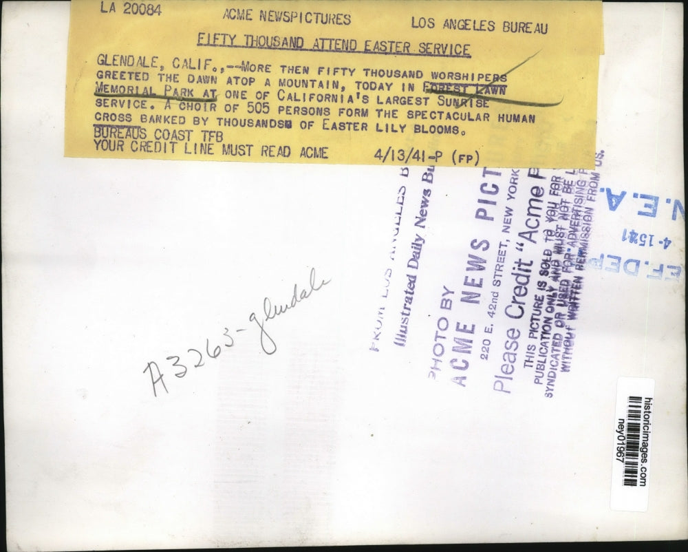 1941 Press Photo 50000 Worshipers Atop Mountain in Glendale Calif Easter Service