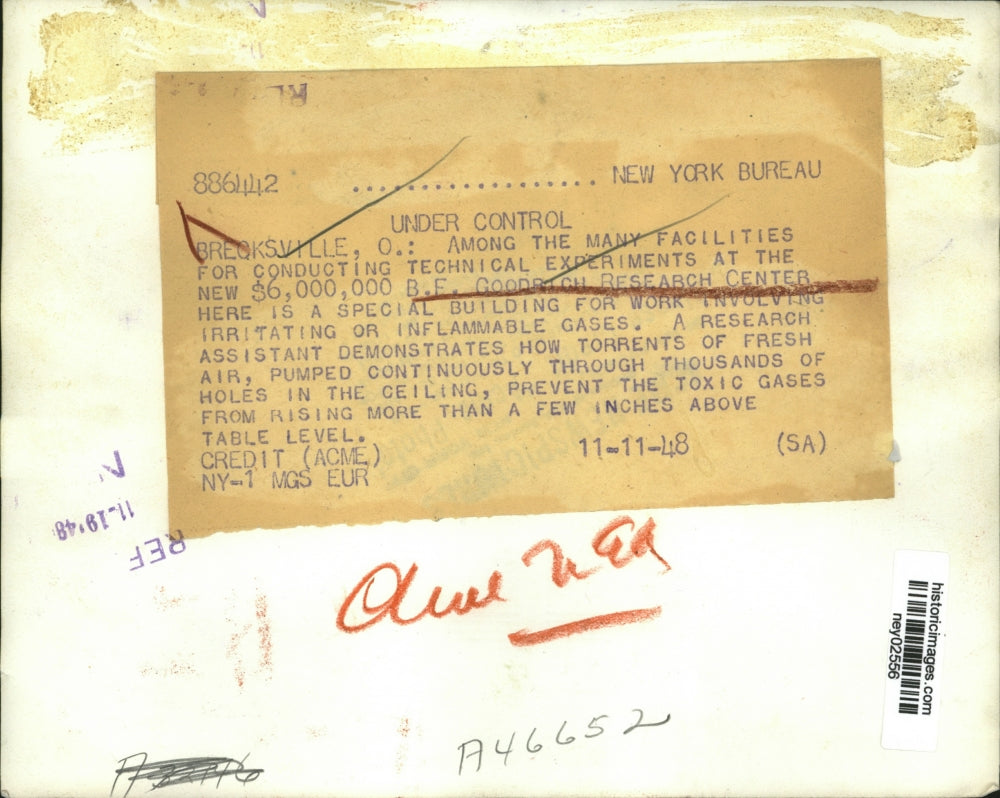 1948 Press Photo Experiment with Gases B F Goodrich Research Center Brecksville