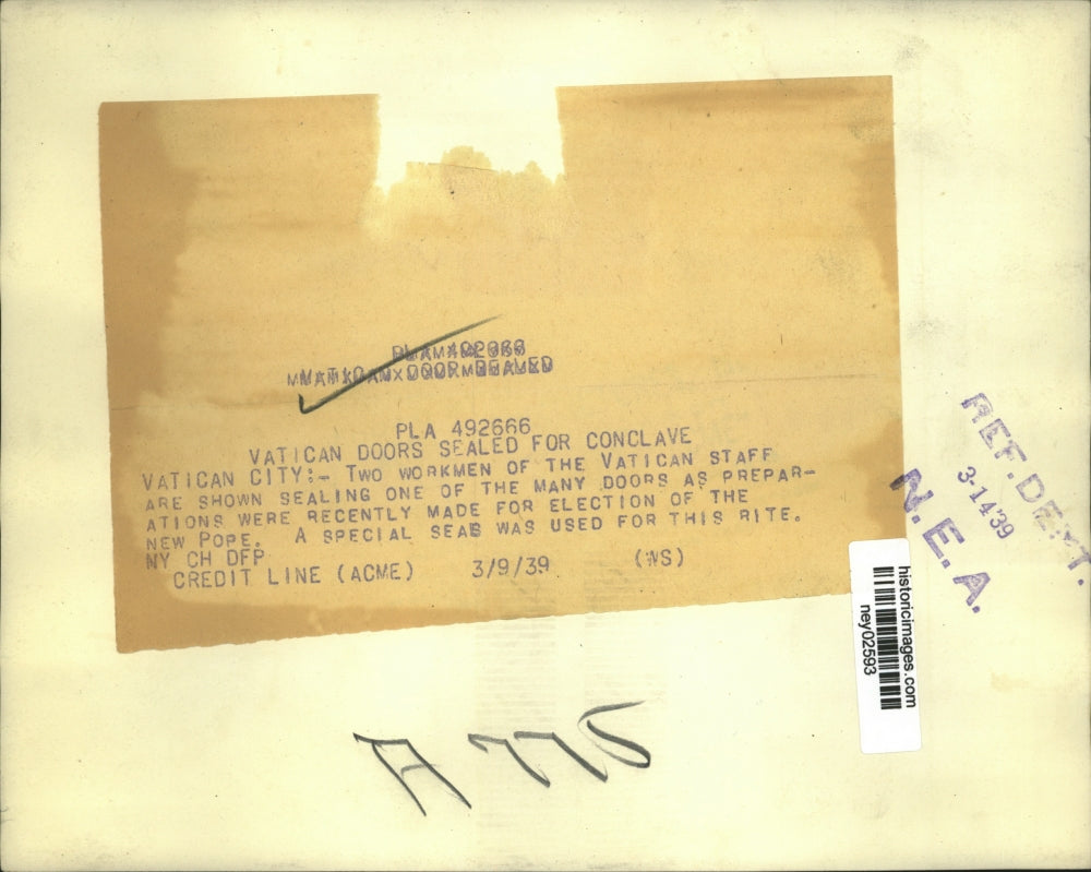 1939 Press Photo Vatican Staff Seal Doors for Selection of New Pope