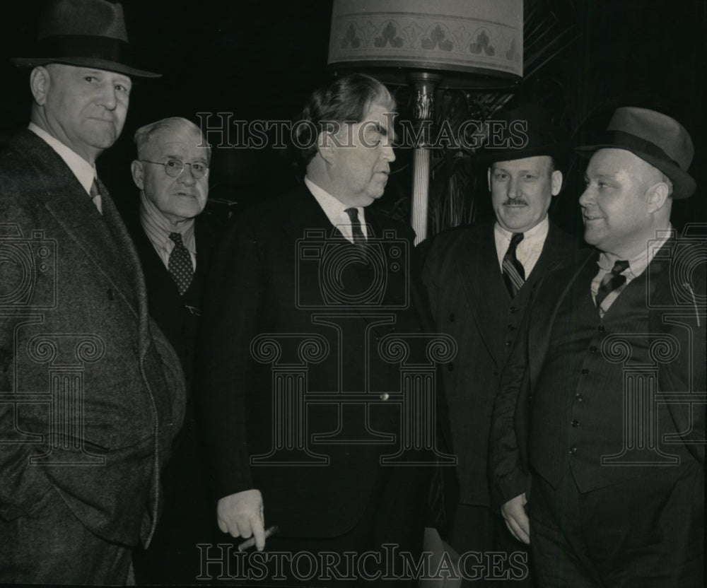 1939 Press Photo John Lewis Leader of CIO Arrives at Commodore in Washington