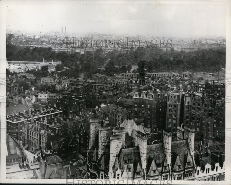 Load image into Gallery viewer, 1940 Press Photo View of London Looking From Victoria Buckingham Palace Shown
