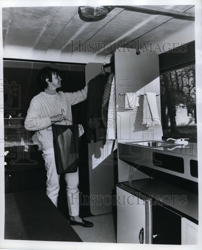 Load image into Gallery viewer, 1969 Press Photo Clothes Organizer for Trade Winds Comp in Cascade Camper

