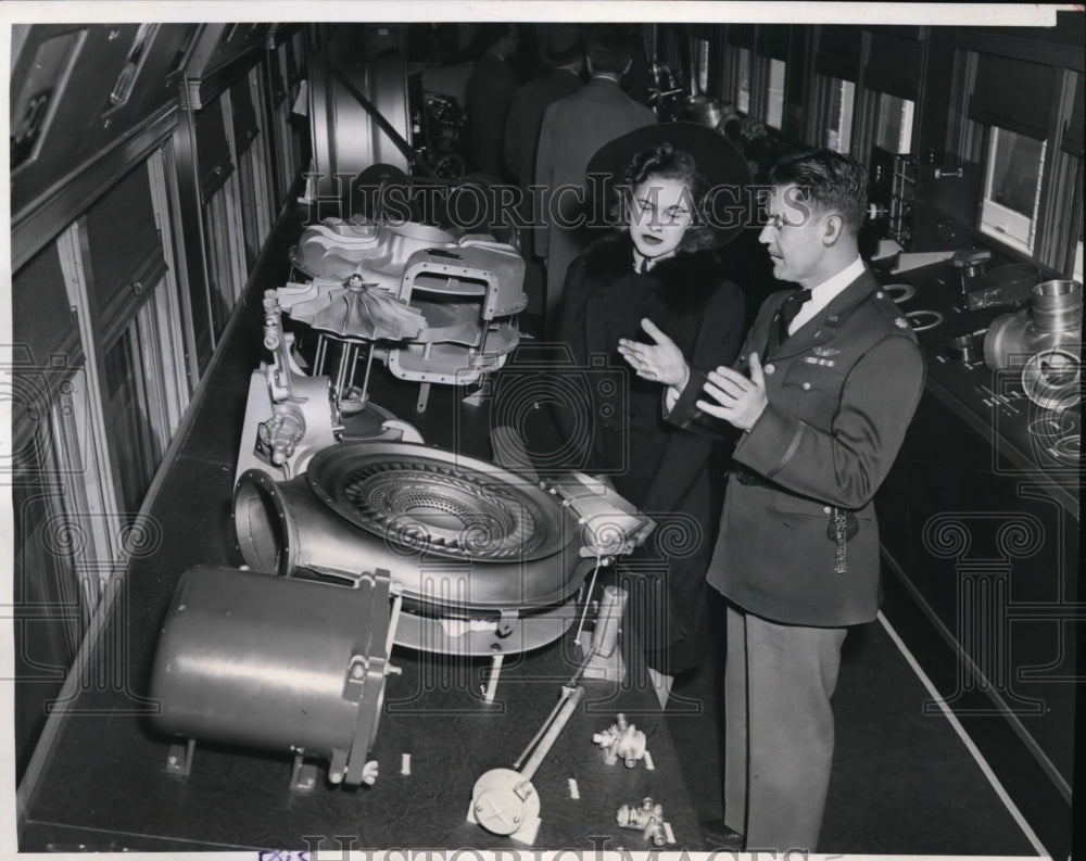 1941 Press Photo 3 Special Trains Containing Exhibits Leaves Washington for Tour