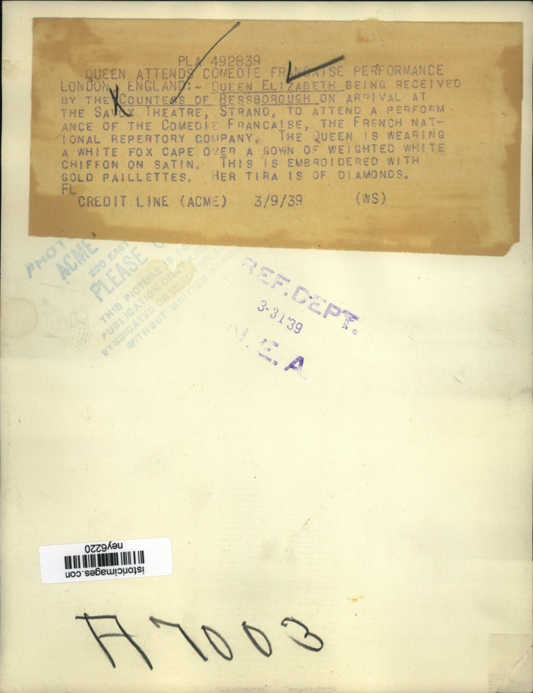1939 Press Photo Queen Elizabeth attends Comedie Francaise performance London