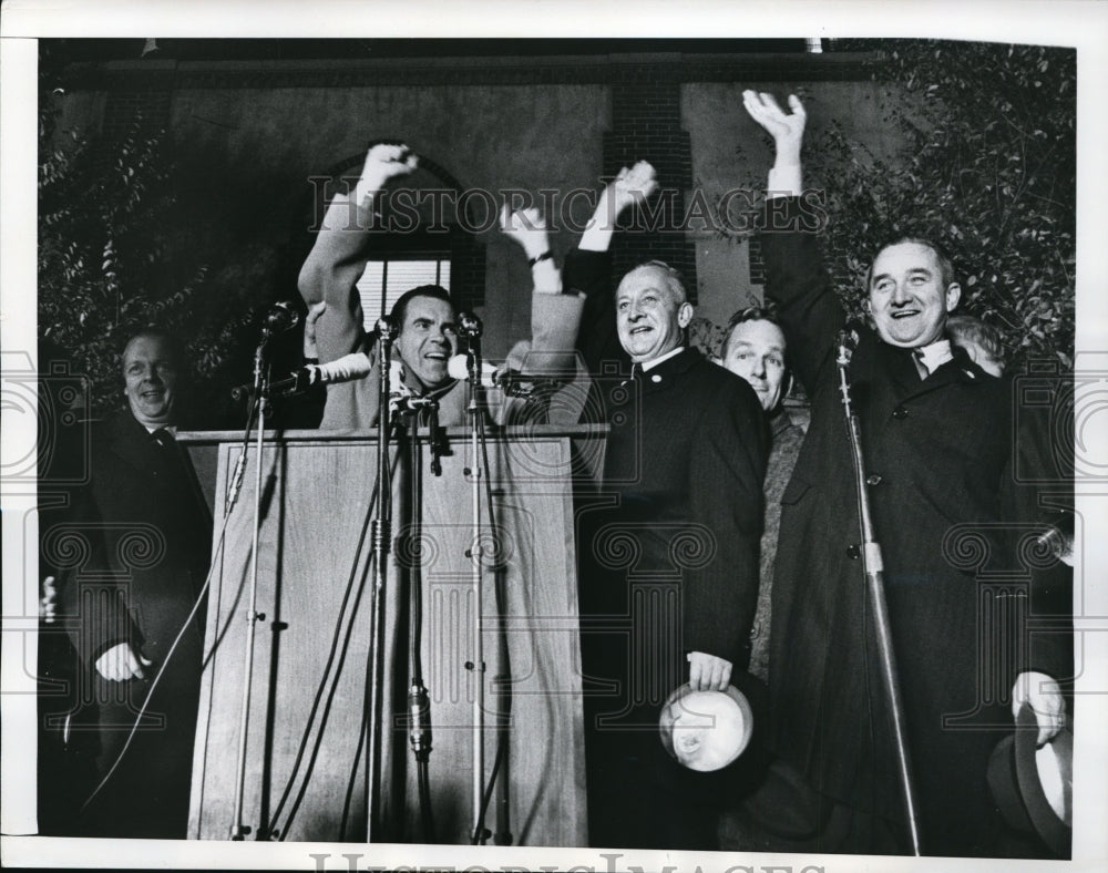 1960 Press Photo VP Nixon, Senator Witwer, Governor Stratton in Chicago