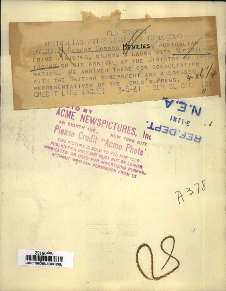 1941 Press Photo Robert Gordon Menzles Laughs With Australian Troops - ney08132