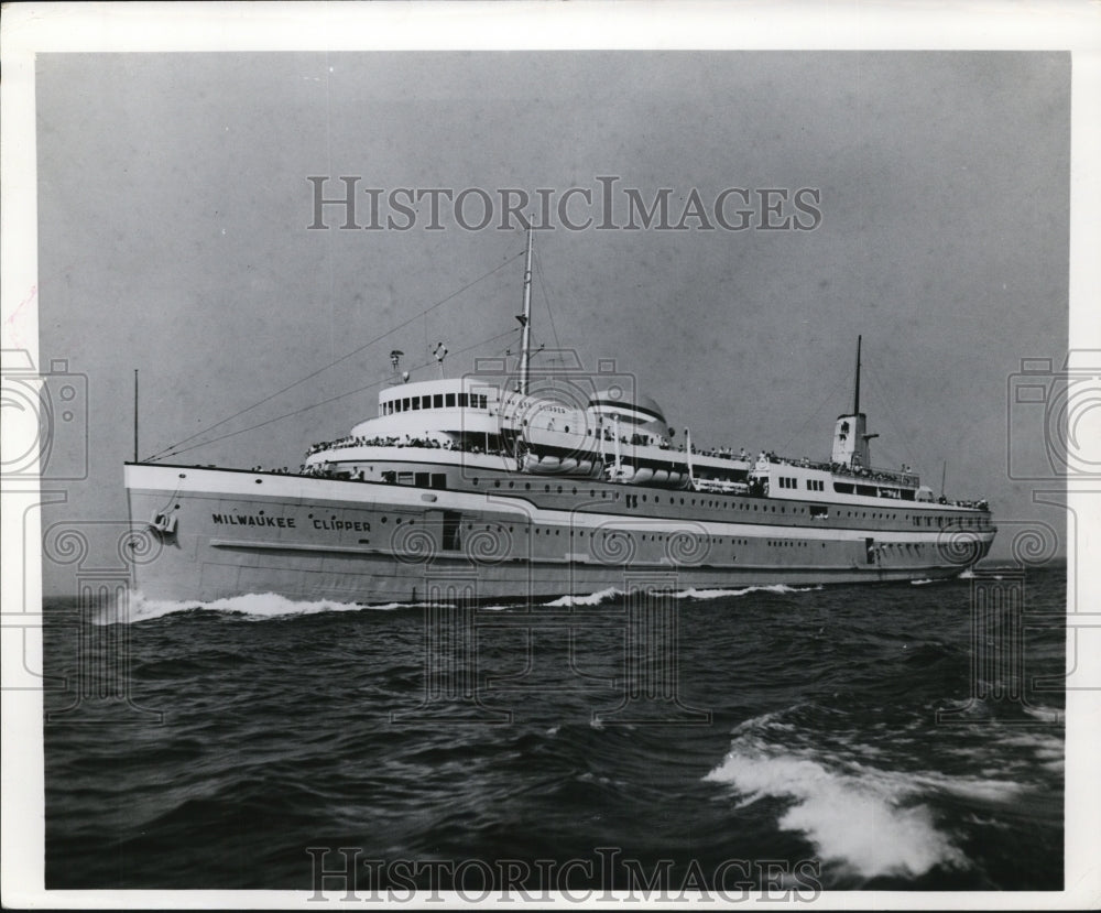 1963 Press Photo The Milwaukee Clipper Ship - ney08305