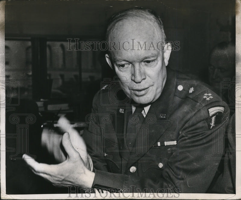 Load image into Gallery viewer, 1951 Press Photo Dwight D. Eisenhower Speaks at Manpower Draft Hearing
