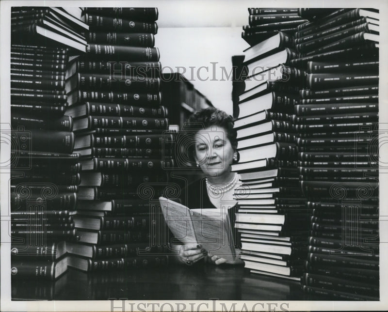 Load image into Gallery viewer, 1968 Press Photo Census Bureau Librarian Louis Clickner Surrounded by Books
