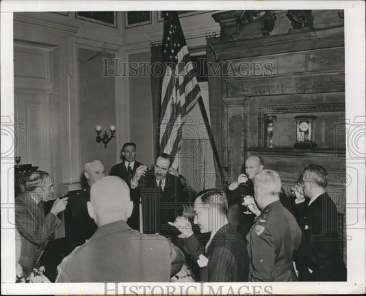 1942 Press Photo Ecuador President Carlos Arroyo Del Rio Toasts at U.S. Luncheon