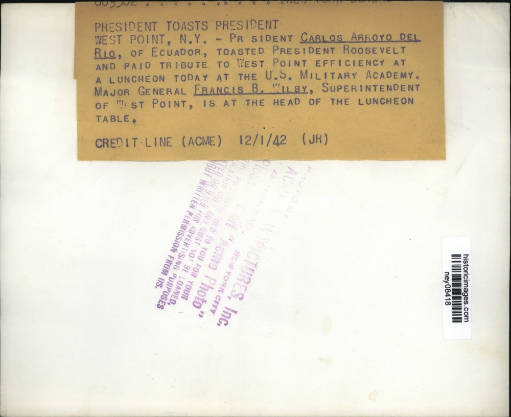 1942 Press Photo Ecuador President Carlos Arroyo Del Rio Toasts at U.S. Luncheon