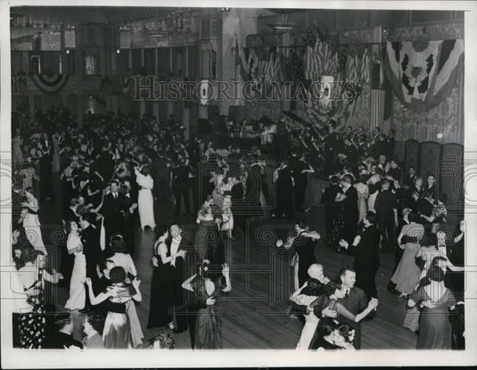 1938 Press Photo General scene of dancing during Butlers Ball at the Commodore