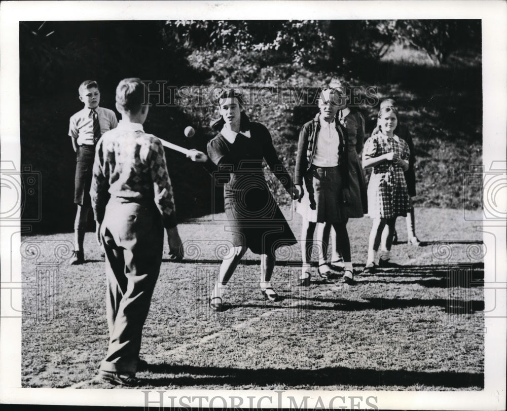 1941 Press Photo Children Playing An Outdoor Games In Their School In Washington