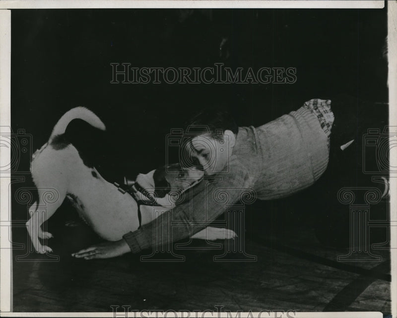 Load image into Gallery viewer, 1946 Press Photo Tommy Goblin Age 11 &amp; His Dog Bamby 3rd Prize in Dog Show
