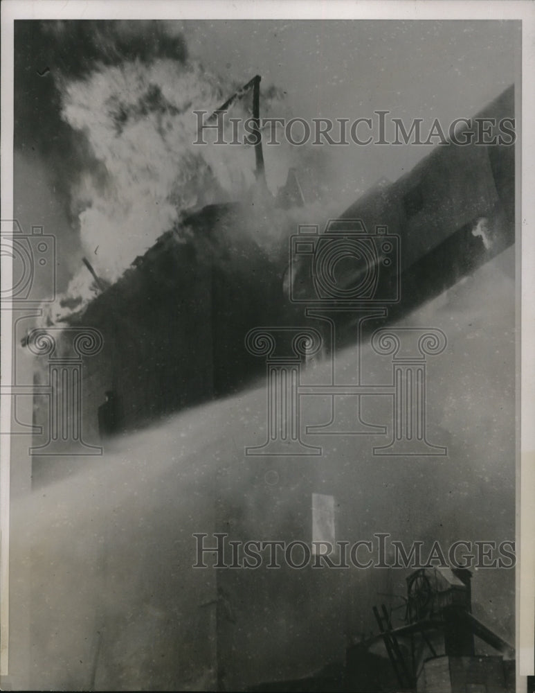 Load image into Gallery viewer, 1938 Press Photo Grain Elevator Explosion, Fleischmann Malting Co., Minneapolis
