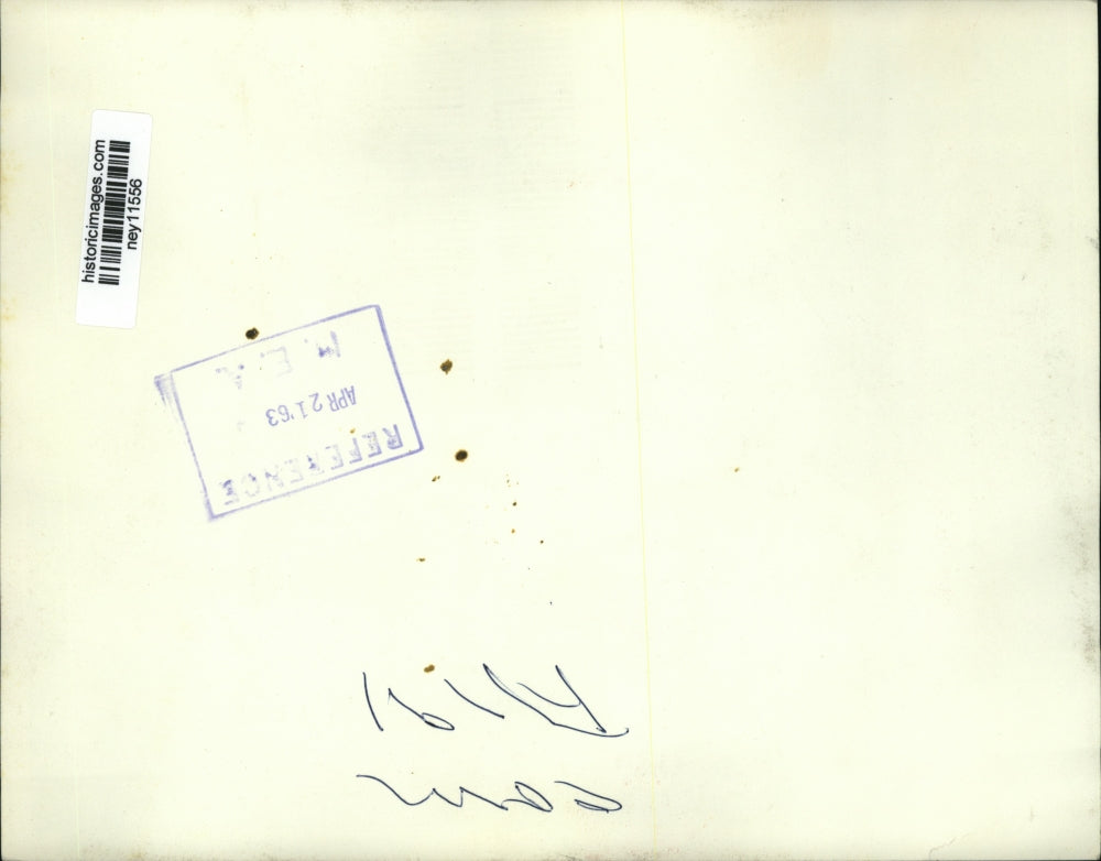 1963 Press Photo Farmer with Corn Harvest - ney11556