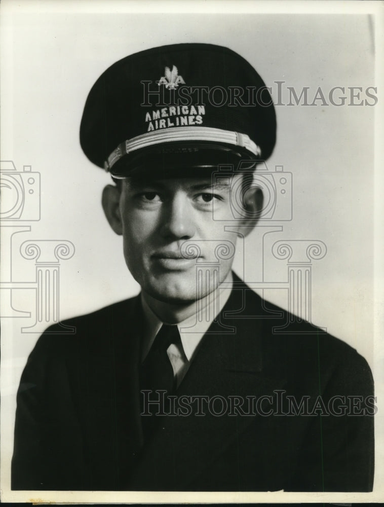 1938 Press Photo American Airlines Pilot Claude T. Perdue - ney12109