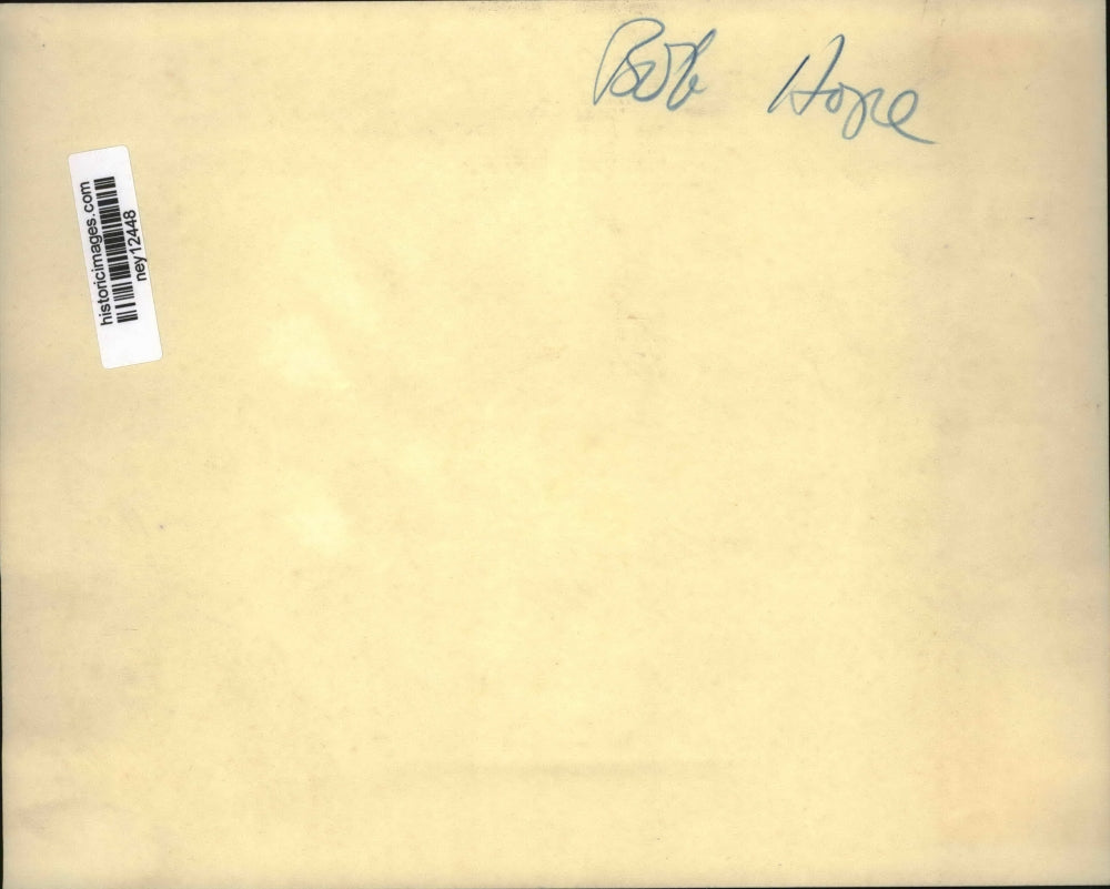 Press Photo Comedian Bob Hope with Children - ney12448