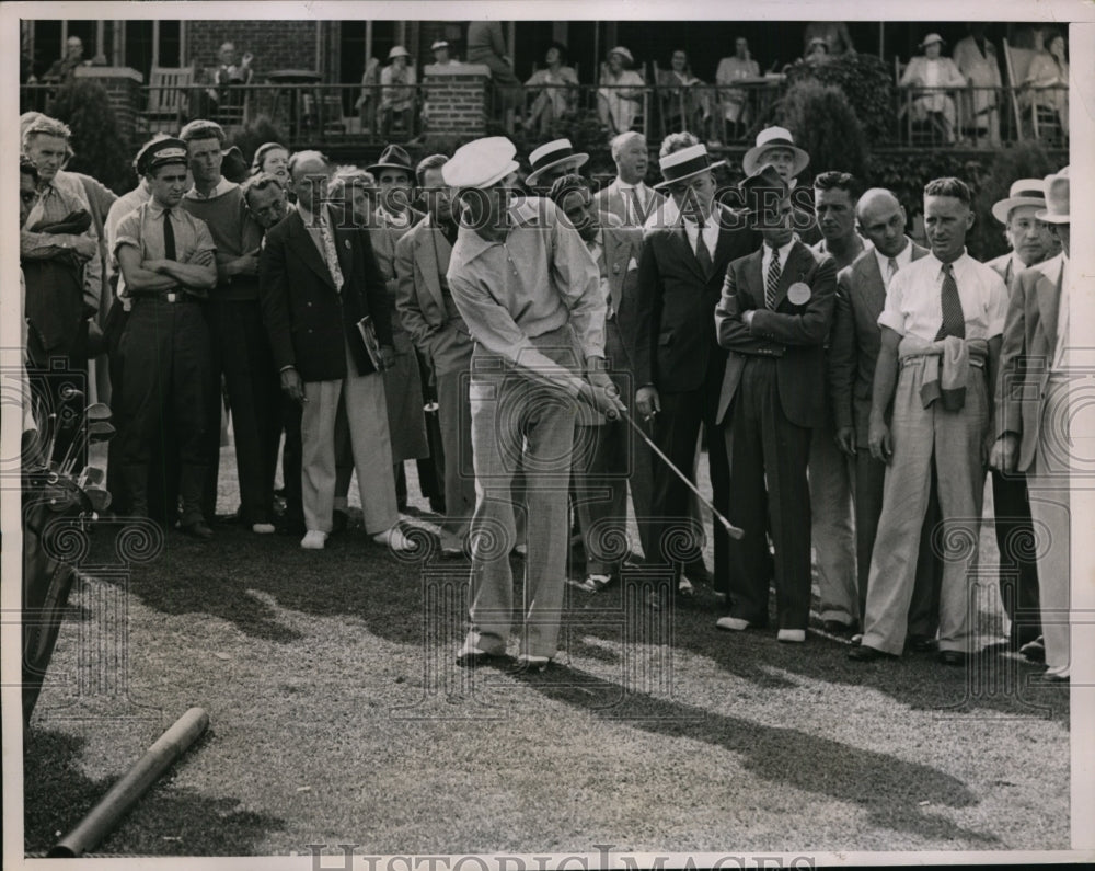 1936 Press Photo Ray Mangrum Driving Out Of A Bunker To Home Green - ney12592- Historic Images