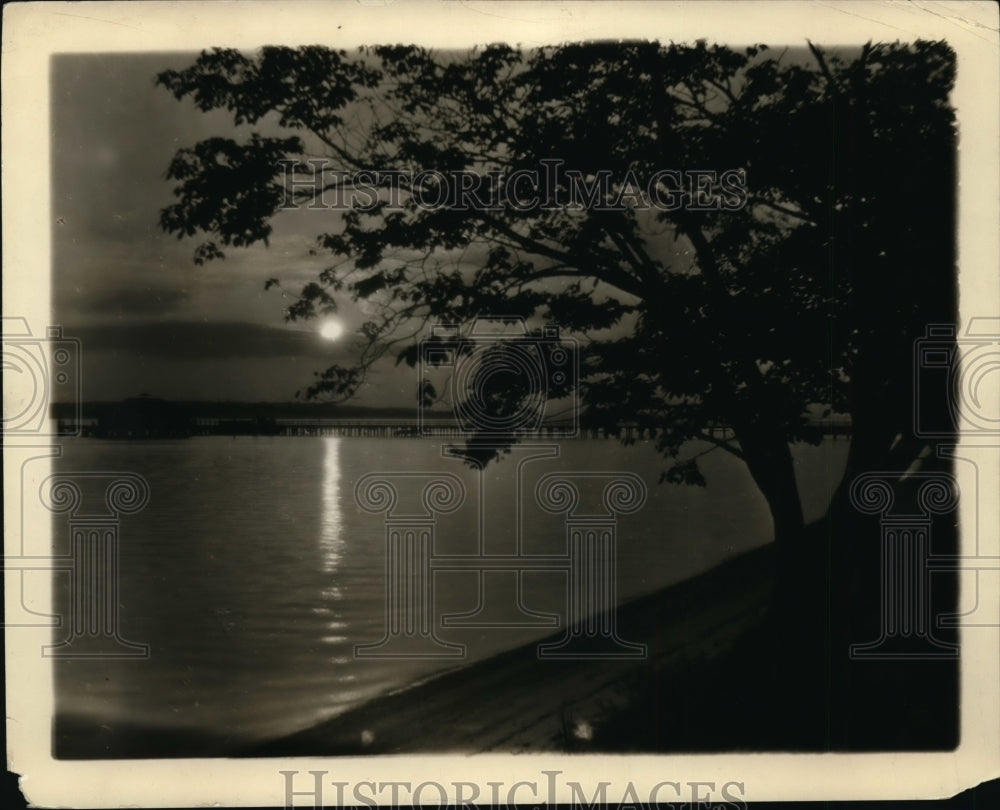 1927 Press Photo Moonlight on Jamestown Island - ney13535