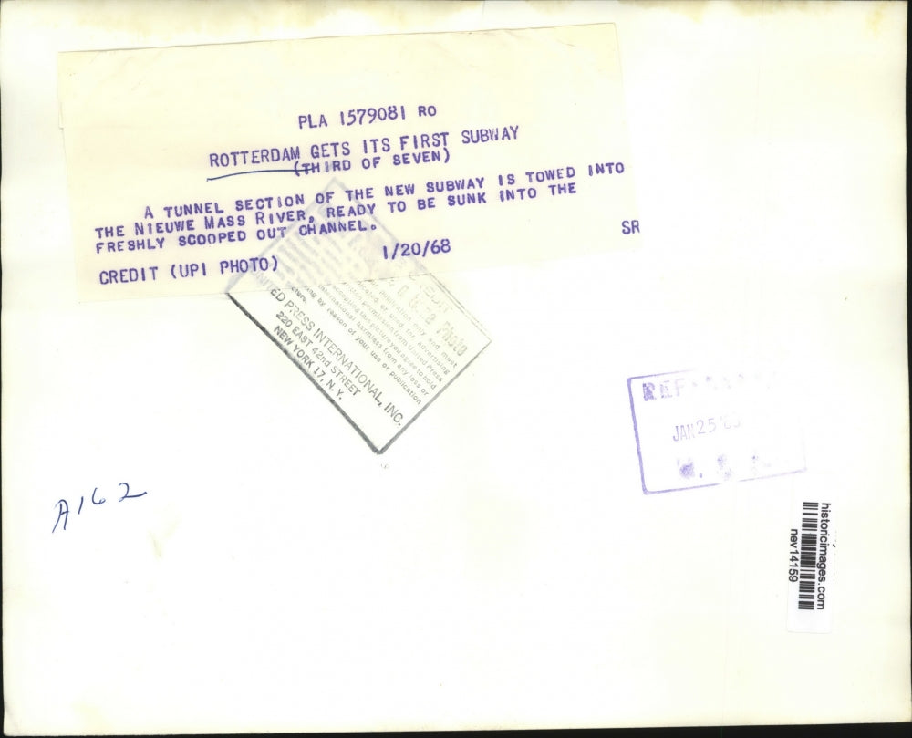 1968 Press Photo Subway Tunnel Towed into Nieuwe Mass River, Rotterdam England