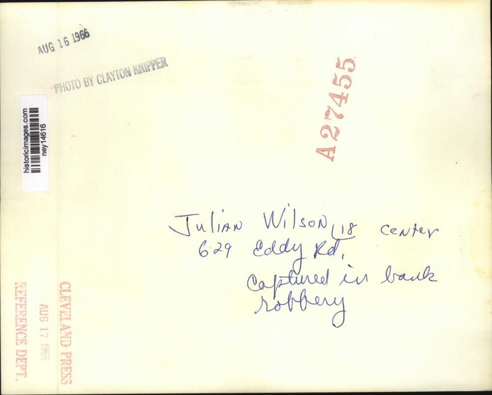 1966 Press Photo Julian Wilson Captured in Bank Robbery - ney14616