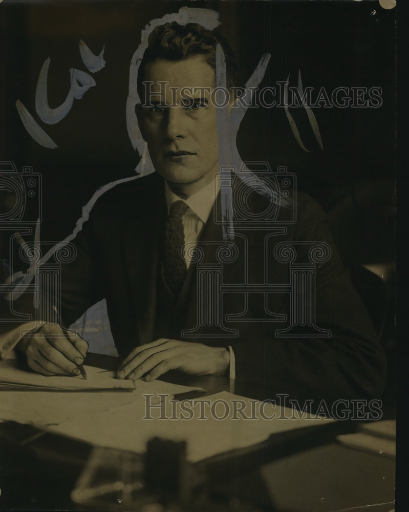 Load image into Gallery viewer, 1923 Press Photo Utilities Director E.L. Myers - ney14905
