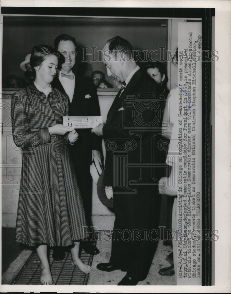 1953 Press Photo Adlai Stevenson Returning from 5 Month World Tour - ney15141