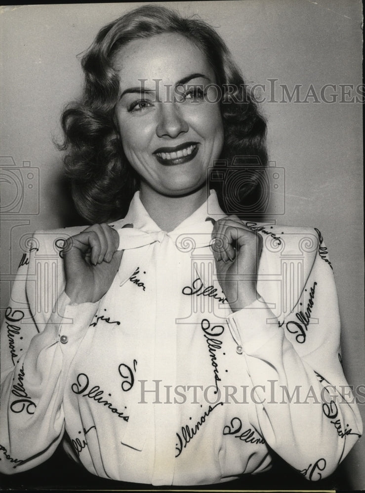 1946 Press Photo Actress Audrey Totter in Illinois Shirt - ney15383