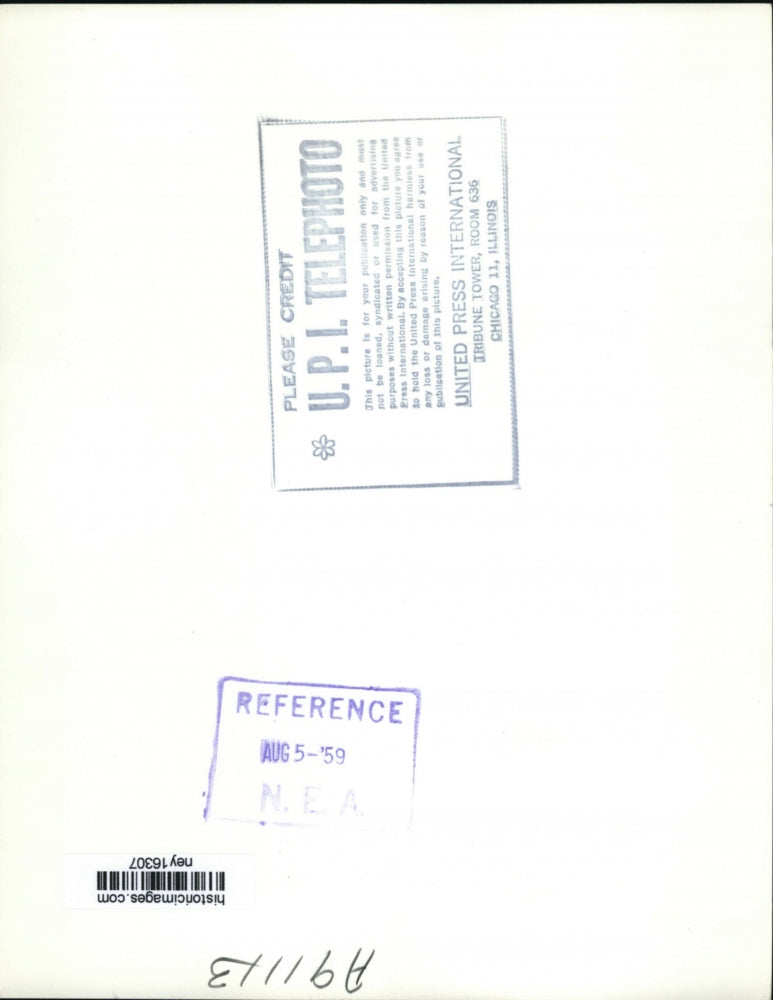 1959 Press Photo California Police Inspect Murder Victim Barbara Finch's Case