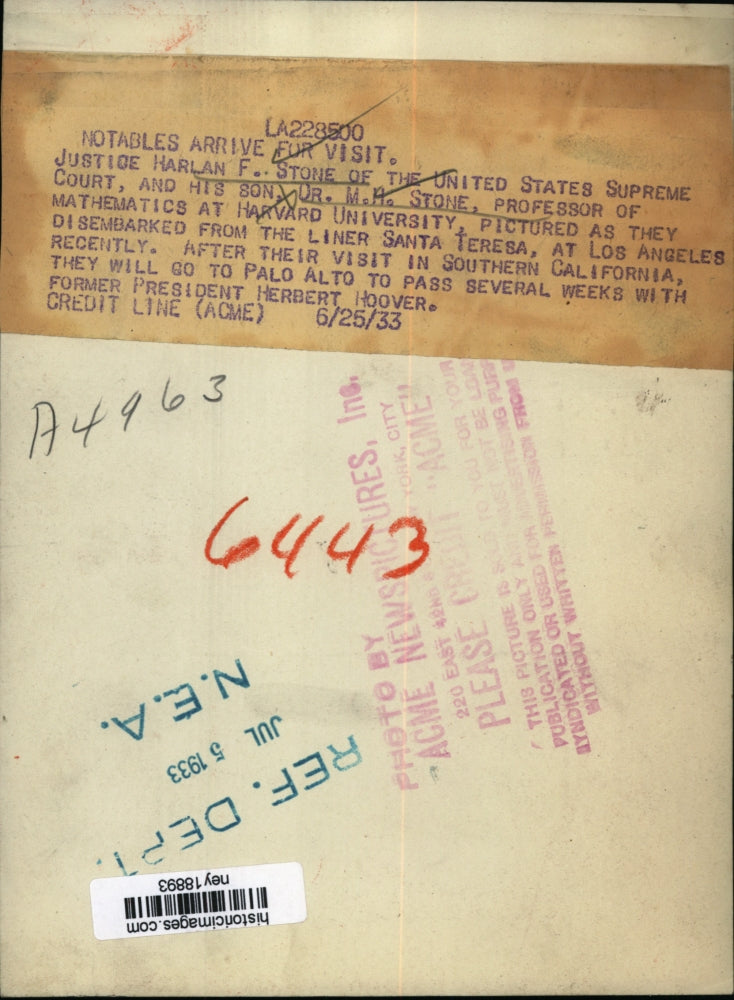 1933 Press Photo Harlan Stone and Dr. M.H. Stone Disembark Liner Santa Teresa