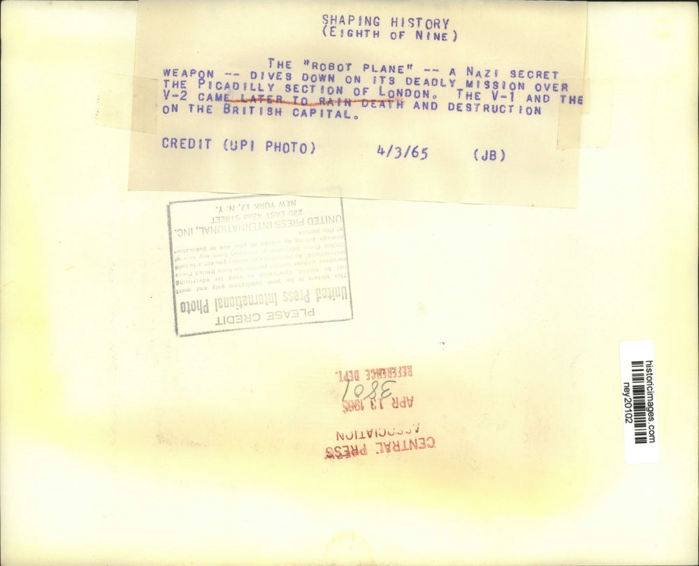 1965 Press Photo Nazi "Robot Plane" Flying over London - ney20102