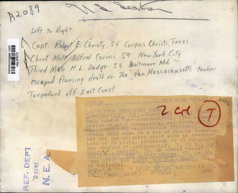 1942 Press Photo Tanker Pan-Massachusetts Submarine Torpedo Survivors