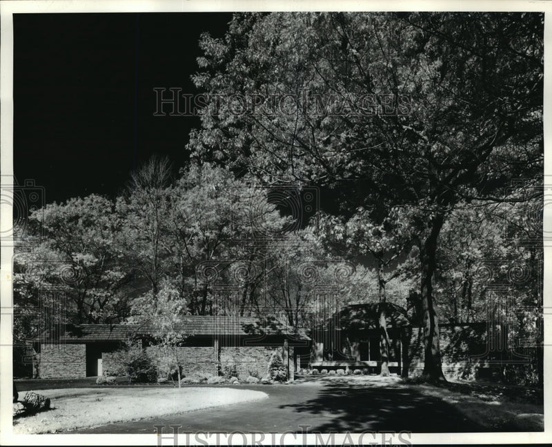 Load image into Gallery viewer, 1968 Press Photo Oppenheim House in Highland Park, Illinois - ney22495
