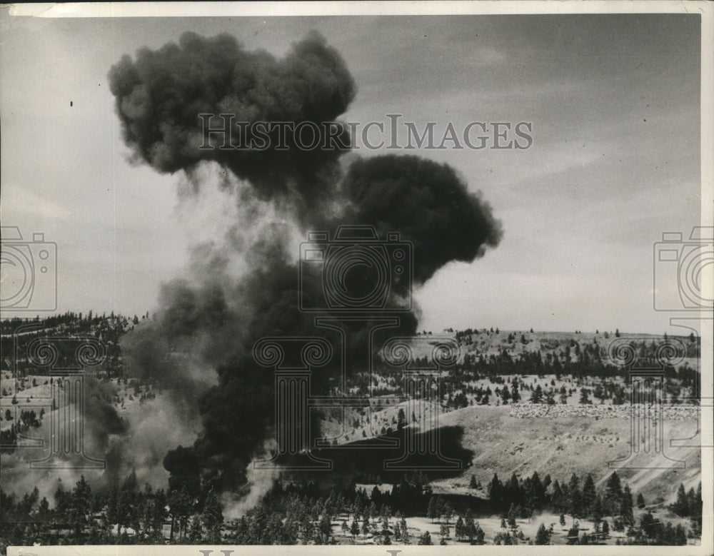 1944 Press Photo smoke from crash between of 2 A-25 Dive Bombers during war show