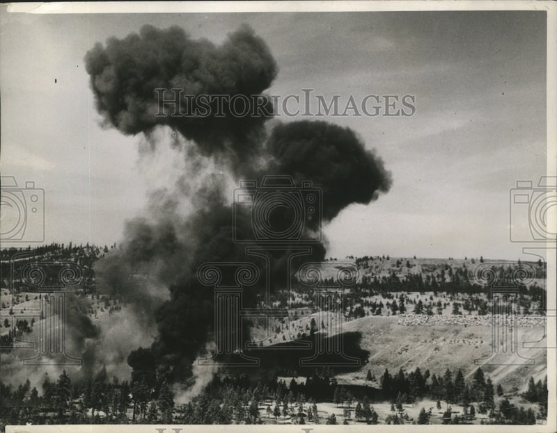 Load image into Gallery viewer, 1944 Press Photo smoke from crash between of 2 A-25 Dive Bombers during war show
