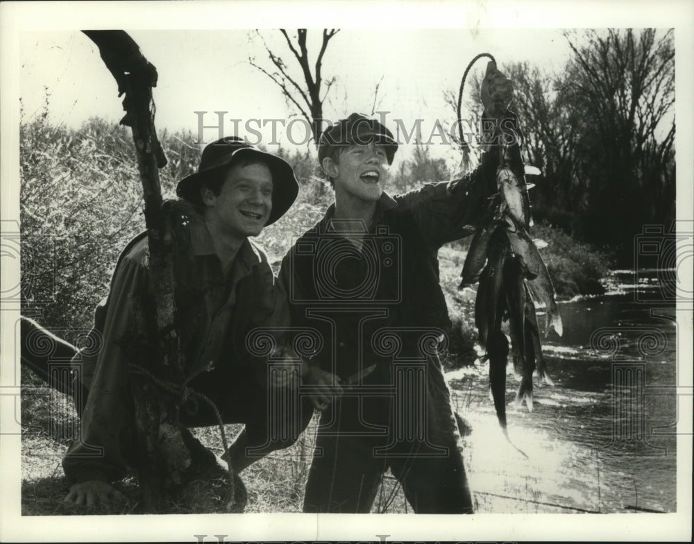 1975 Press Photo Ron Howard and Donny Most in "Happy Days" on NBC - ney23414