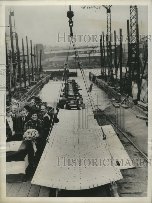 1938 Press Photo Madame Weguelin de Abreu at Laying of the Keel Ceremony, Cowes