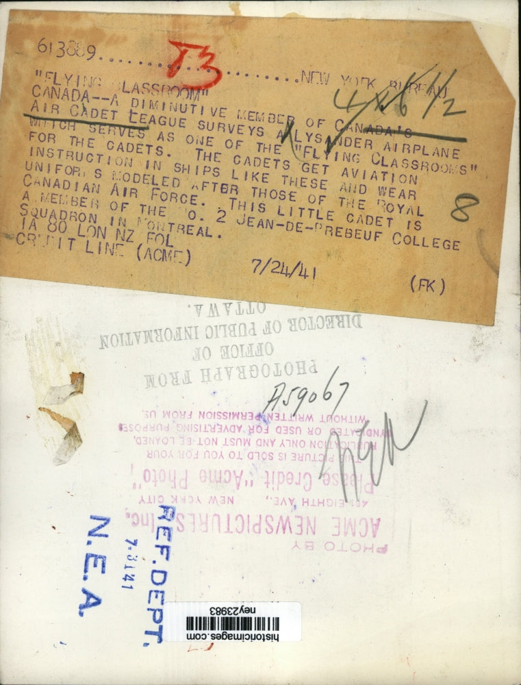 1941 Press Photo Member of Canada's Air Cadet League surveys a Lysander airplane