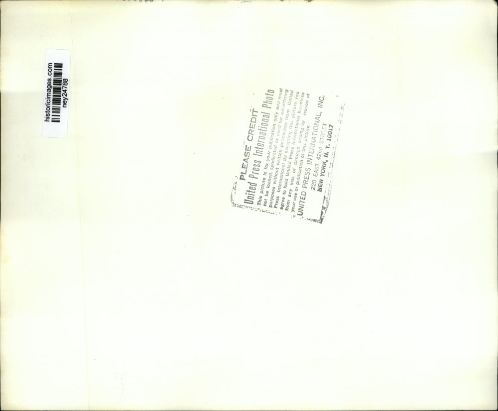 1969 Press Photo Mr & Mrs Robert Hurd & Their 5 Children & Dog Rescued By