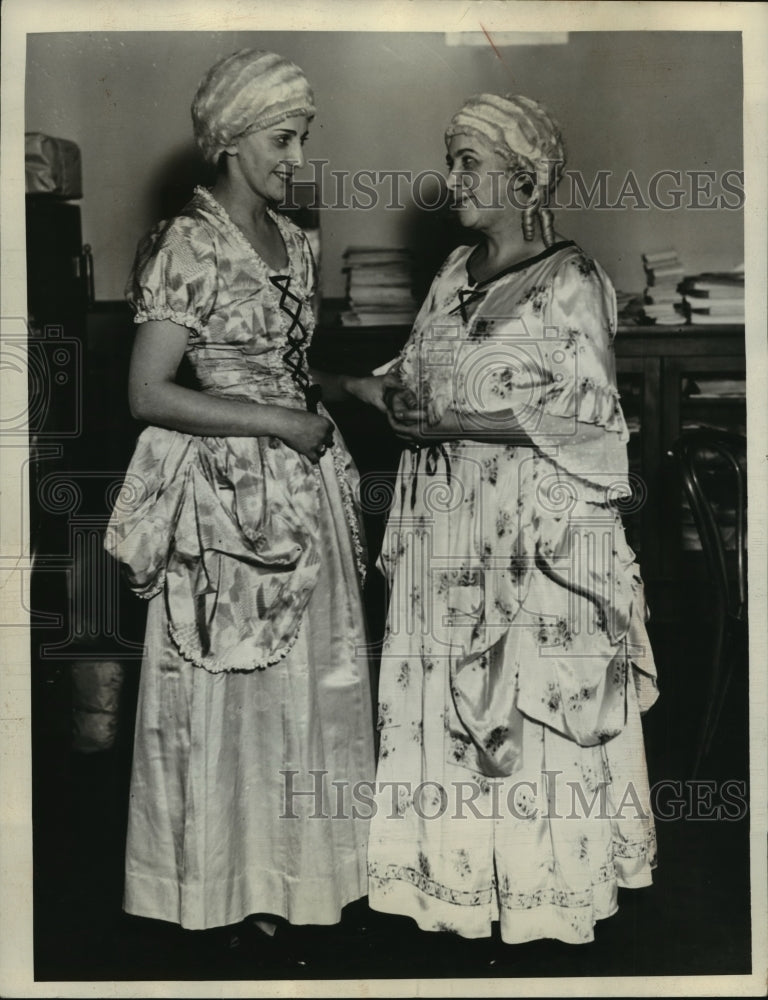 1935 Press Photo Mother Lucretia Hunter with Daughter Rosalind Kurofsky