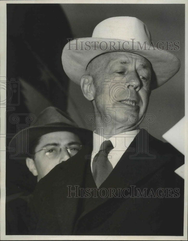 1939 Press Photo Harry Yarnell Interviewed After 7 Years of Service as Commander