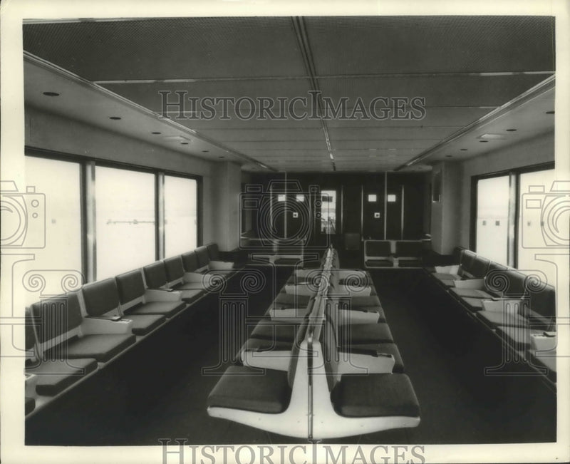 Load image into Gallery viewer, 1961 Press Photo Interior of Mobile Lounge At Dulles International Airport
