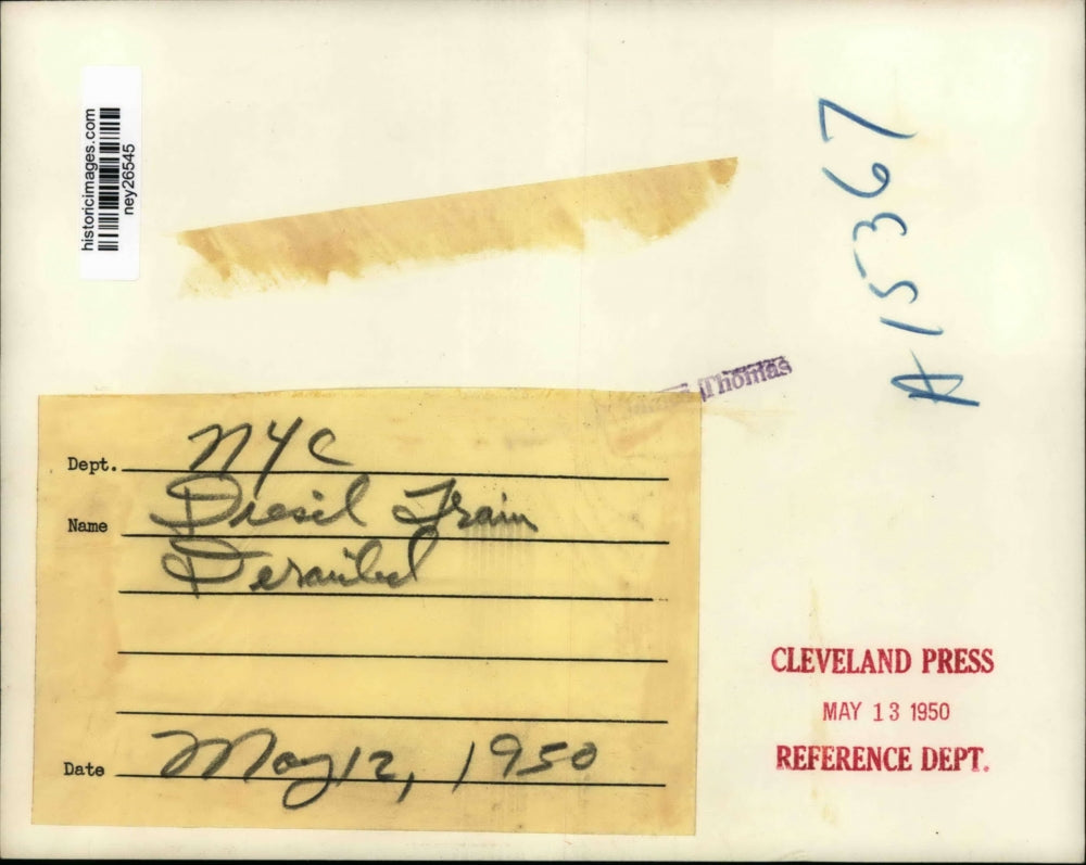 1950 Press Photo Diesel Train Derailed - ney26545