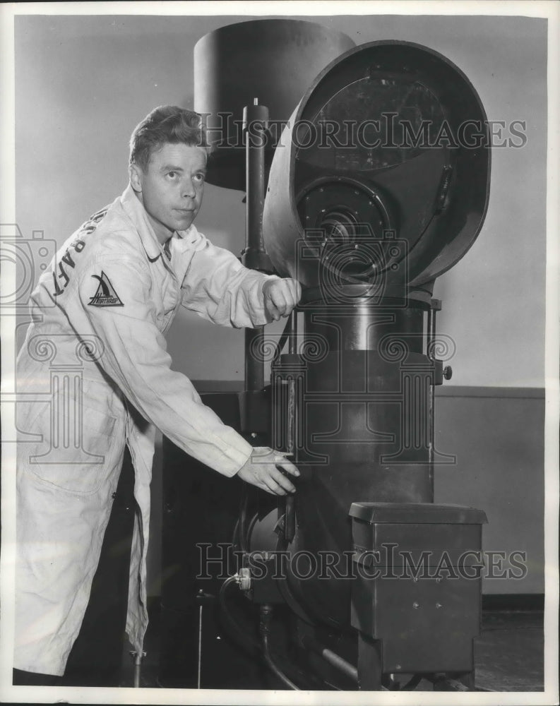 1955 Press Photo Sky Screen Aid in Nations Air Defense Program of Northrop
